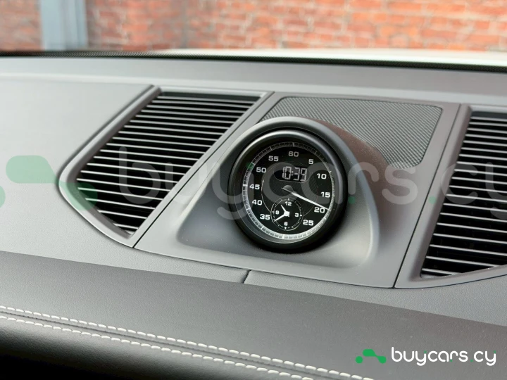 Porsche Macan Белый