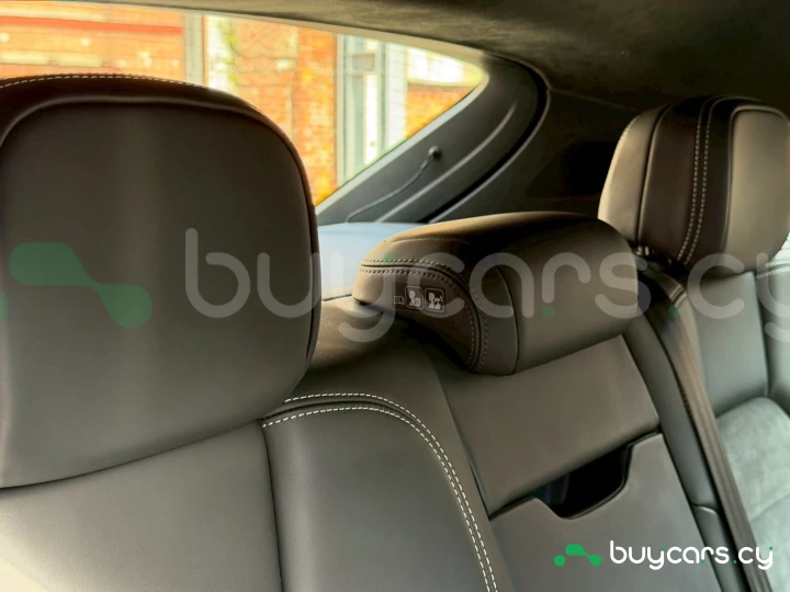 Porsche Macan Белый