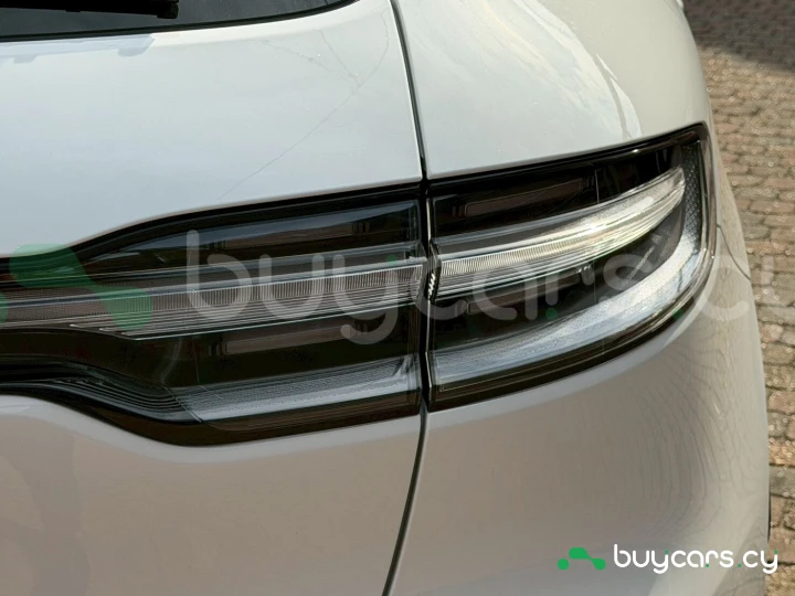 Porsche Macan Белый