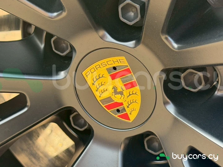 Porsche Macan Белый