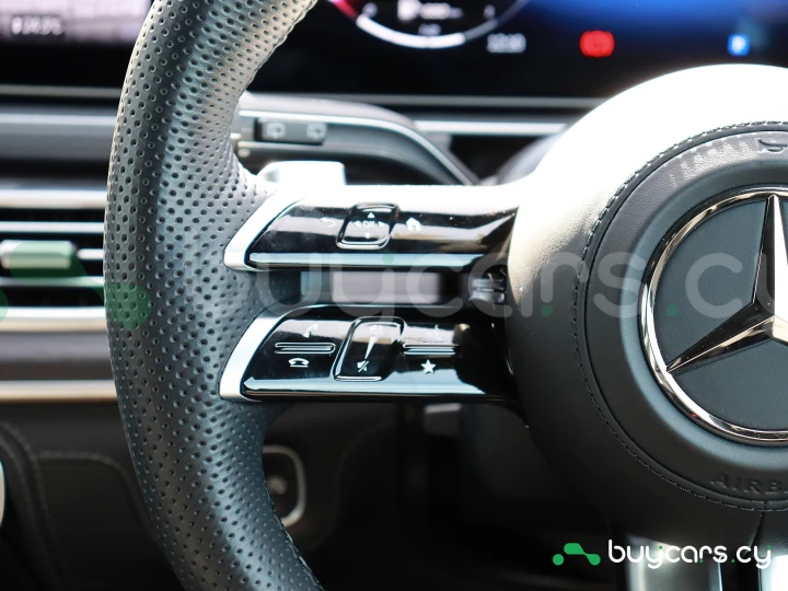 Mercedes GLE-class White