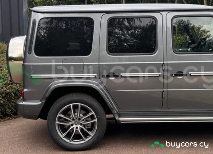Mercedes G-class Серый