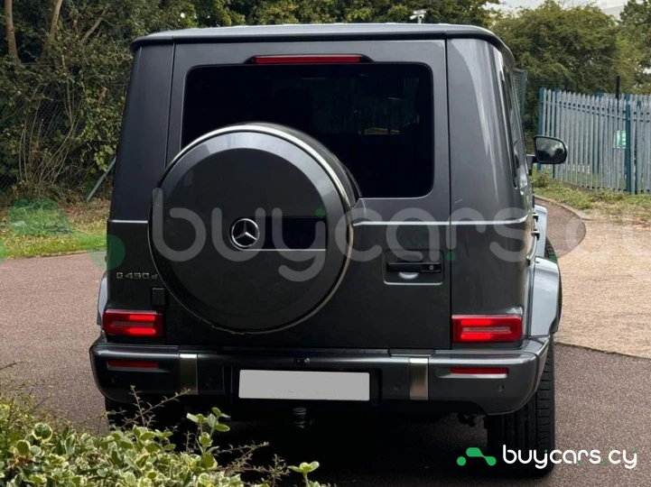 Mercedes G-class Серый