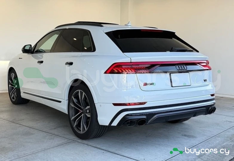 Audi SQ8 White