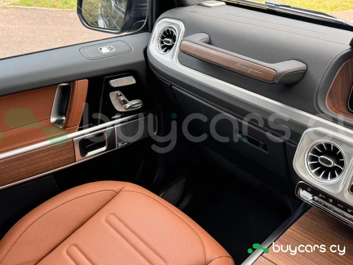 Mercedes G-class Серый