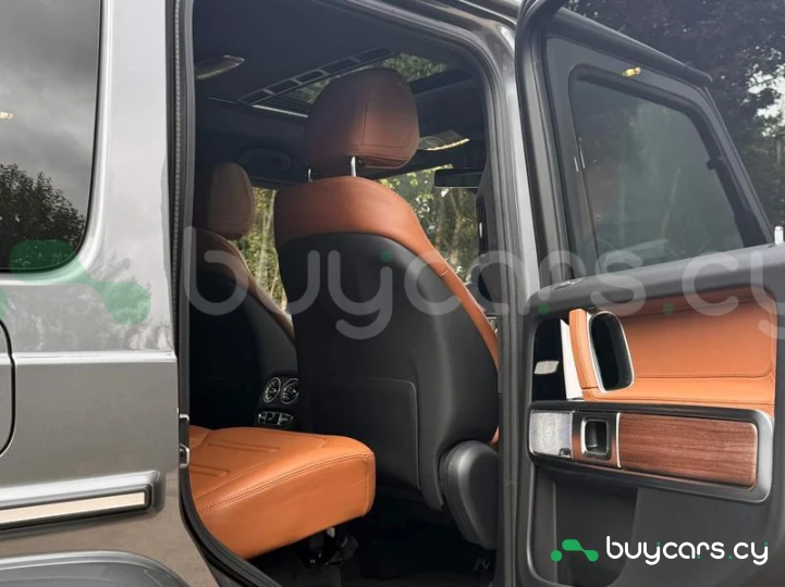 Mercedes G-class Серый