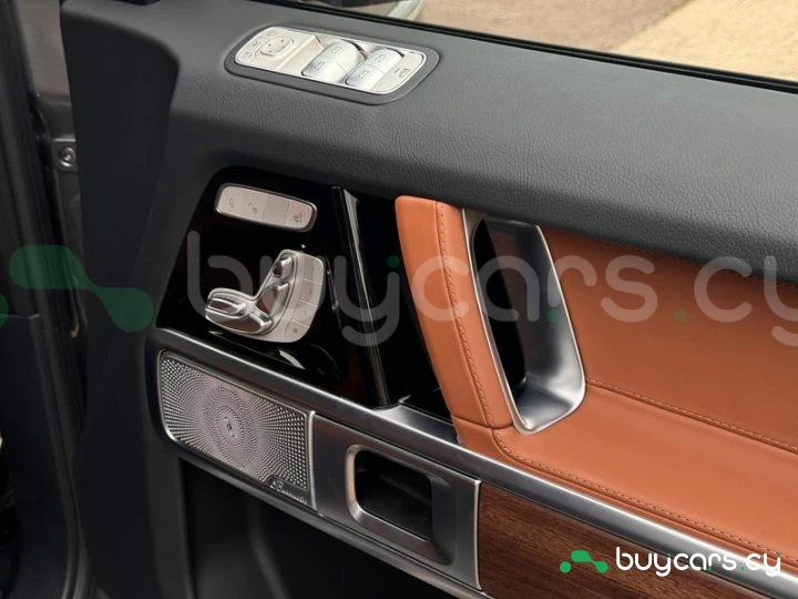 Mercedes G-class Серый