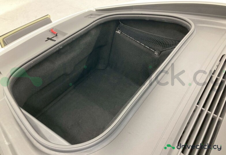 Porsche 911 White