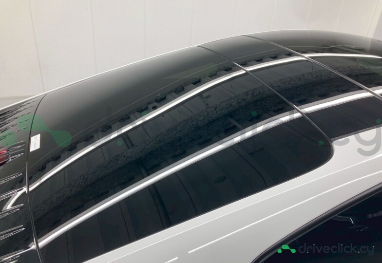 Porsche 911 White