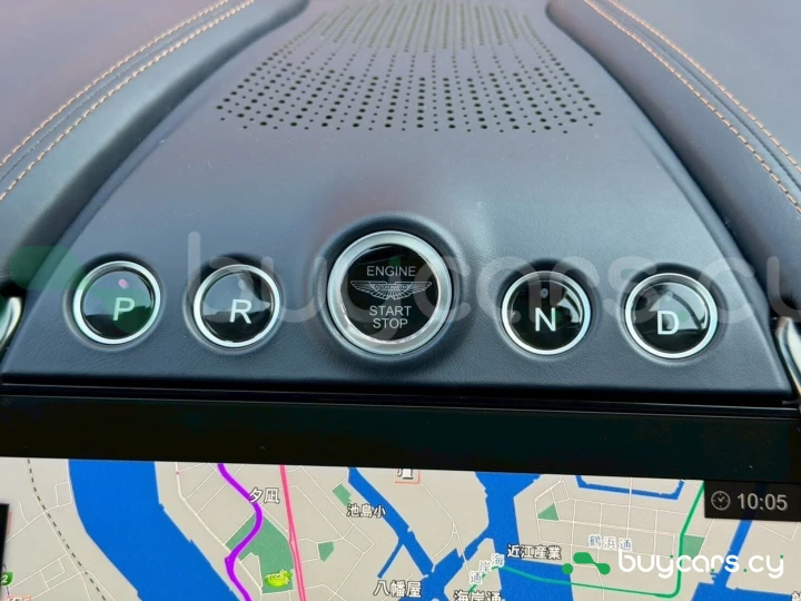 Aston Martin DBX White