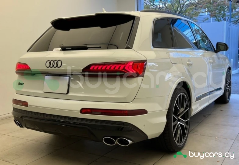 Audi SQ7 White