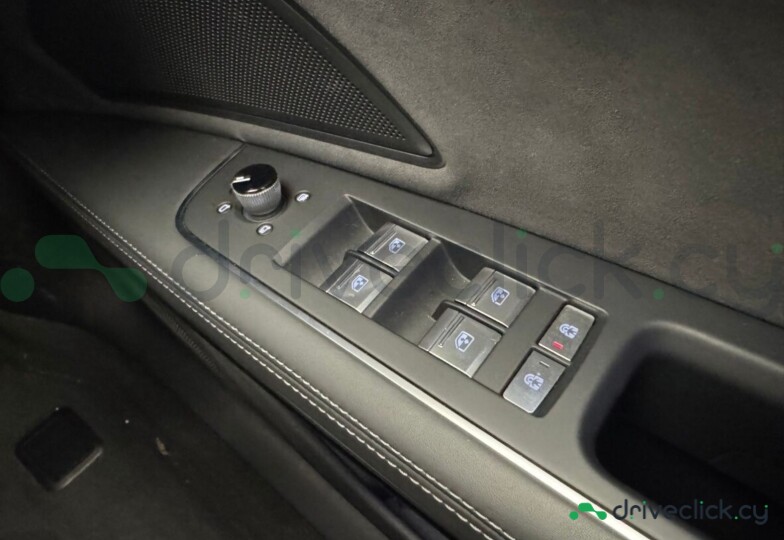 Audi A8 White