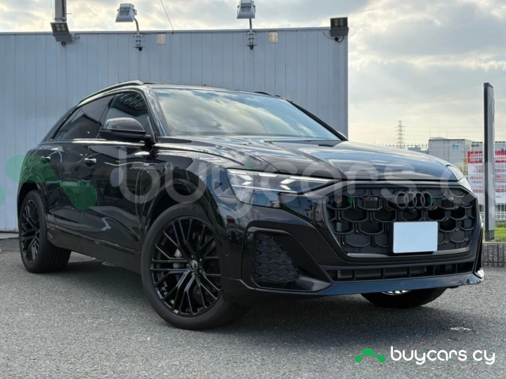 Audi Q8 Черный