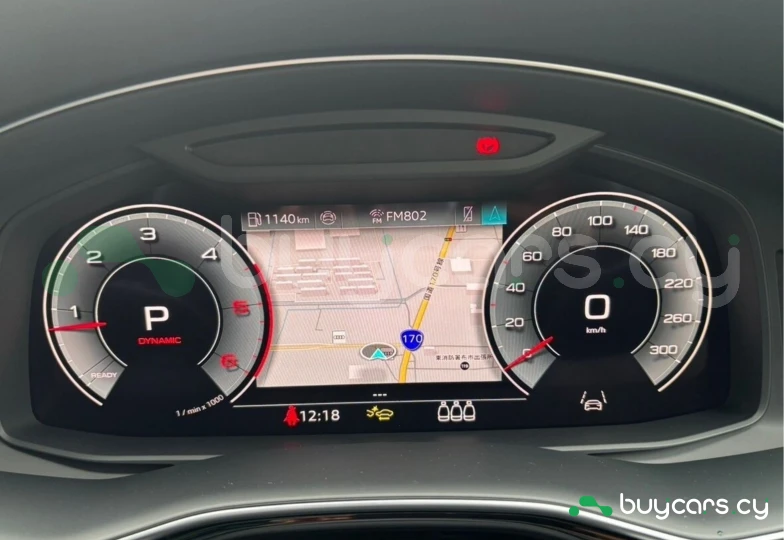 Audi Q8 Черный