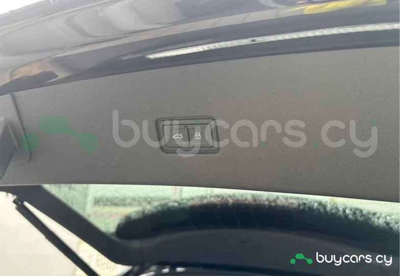 Audi Q8 Черный