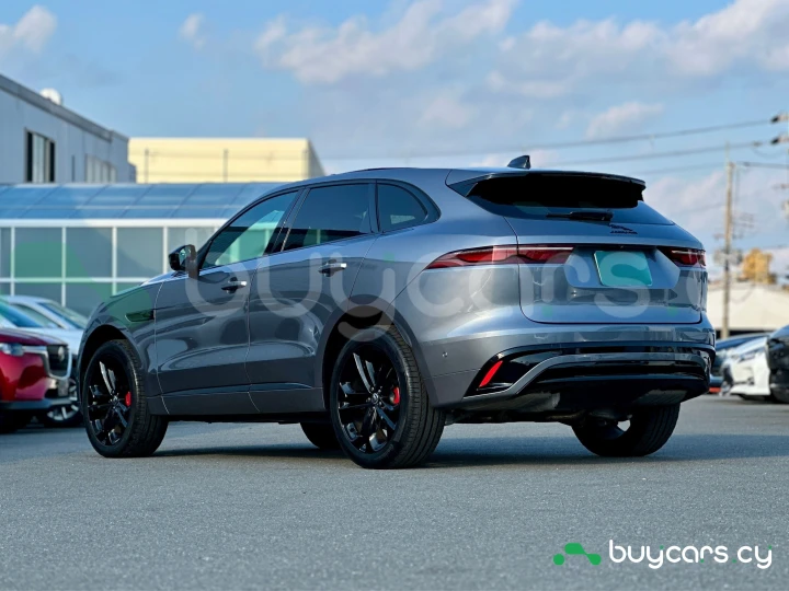 Jaguar F-Pace Серый