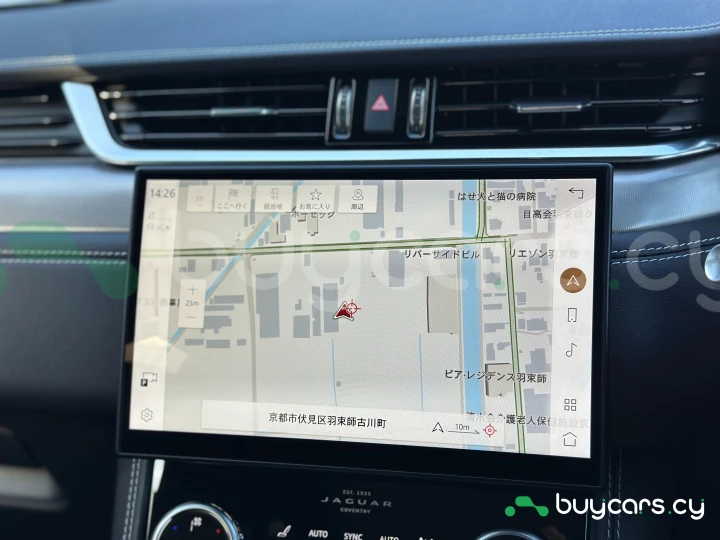 Jaguar F-Pace Серый