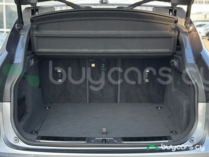 Jaguar F-Pace Серый