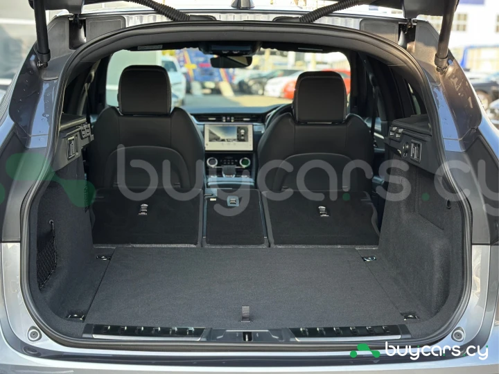 Jaguar F-Pace Серый