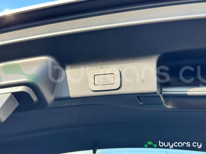 Jaguar F-Pace Серый