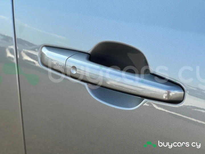 Jaguar F-Pace Серый