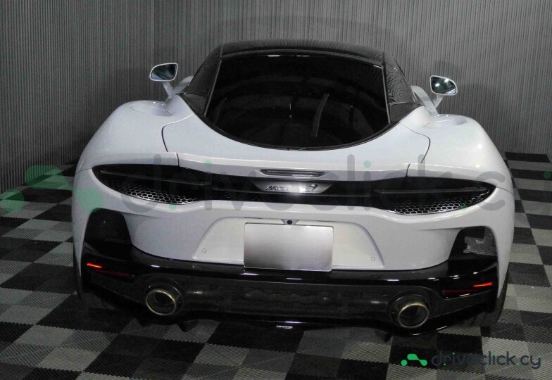 McLaren GT White