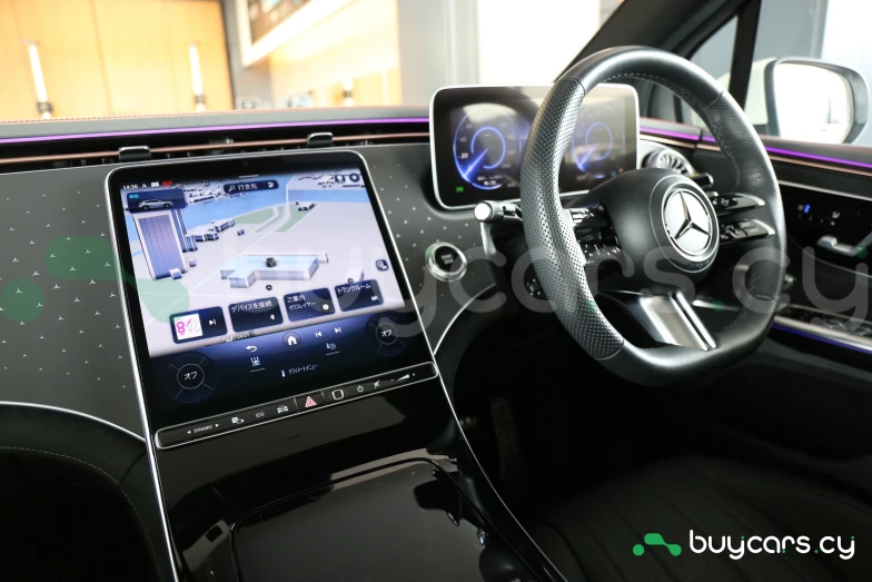 Mercedes EQE Белый