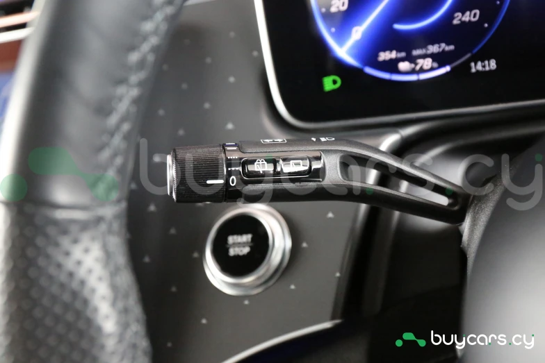 Mercedes EQE Белый