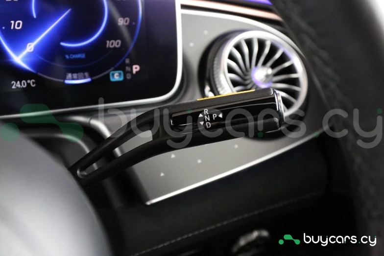 Mercedes EQE Белый