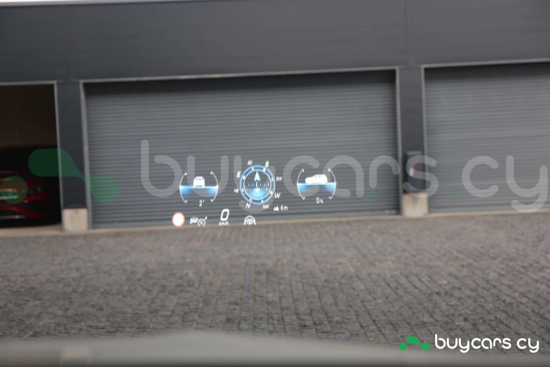 Mercedes EQE Белый