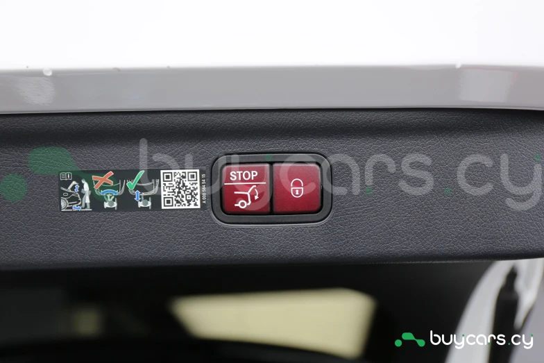 Mercedes EQE Белый