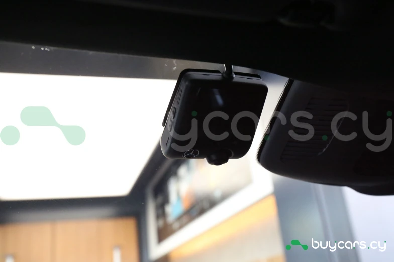 Mercedes EQE Белый