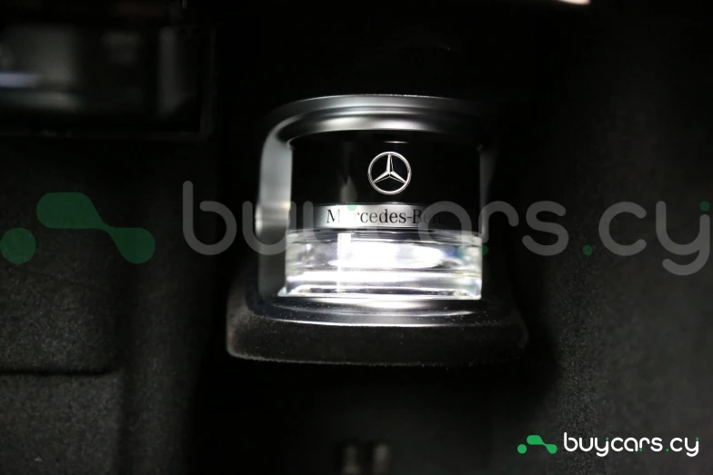 Mercedes EQE Белый