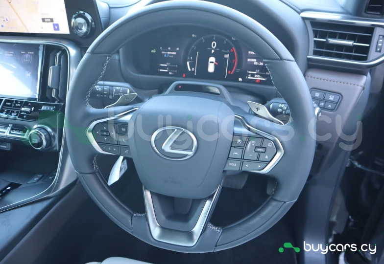 Lexus LX Черный