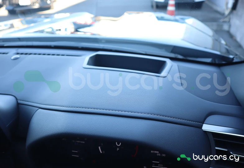 Lexus LX Черный