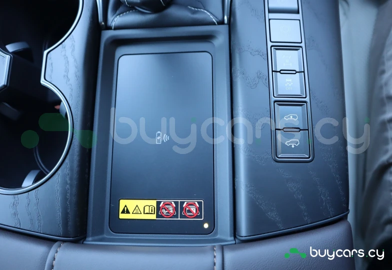 Lexus LX Черный