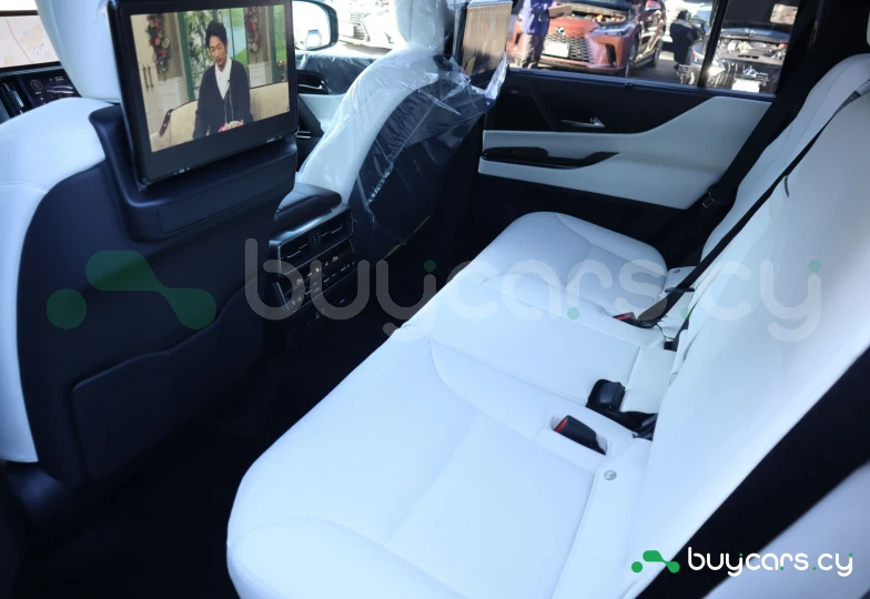 Lexus LX Черный