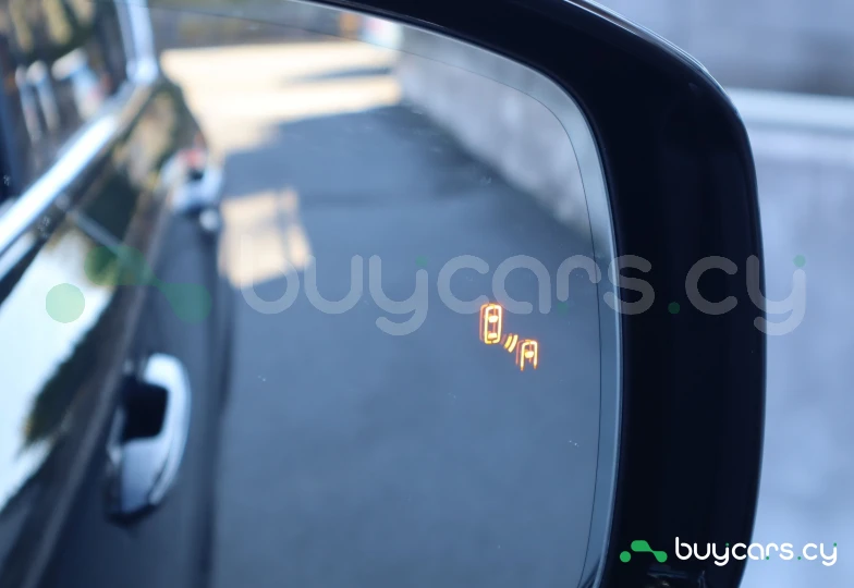 Lexus LX Черный