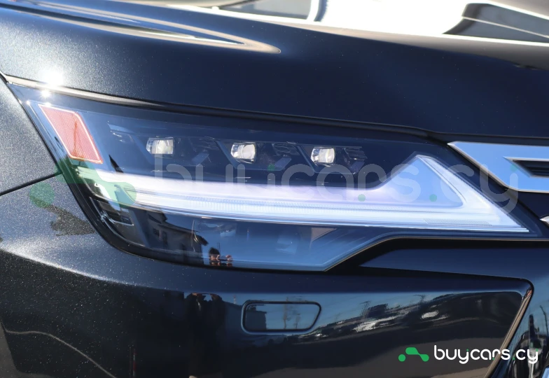 Lexus LX Черный