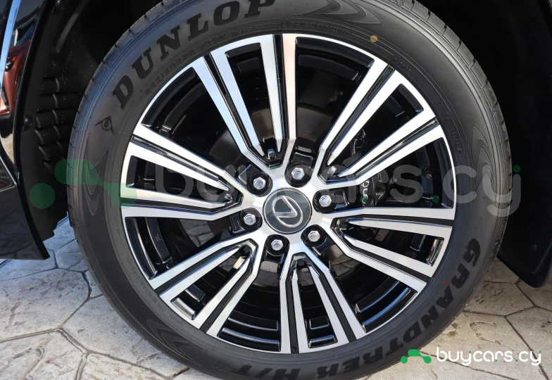 Lexus LX Черный