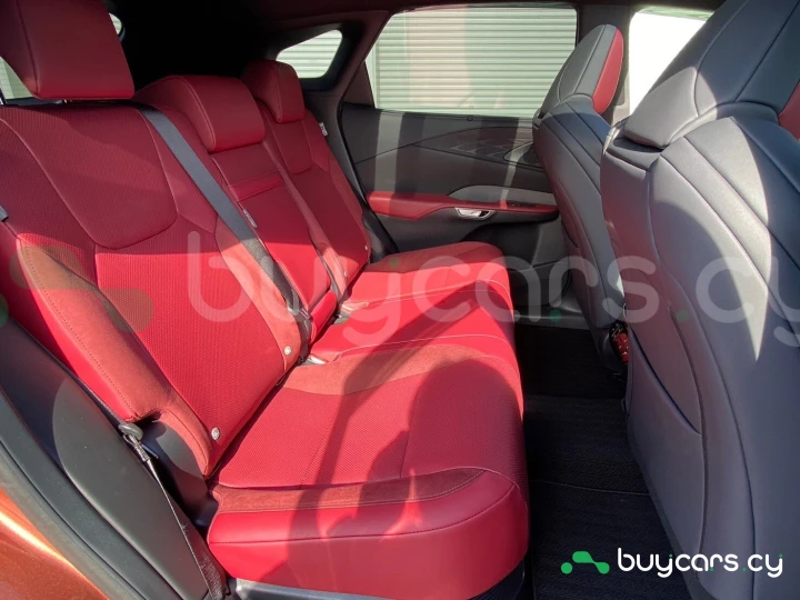 Lexus RX Красный