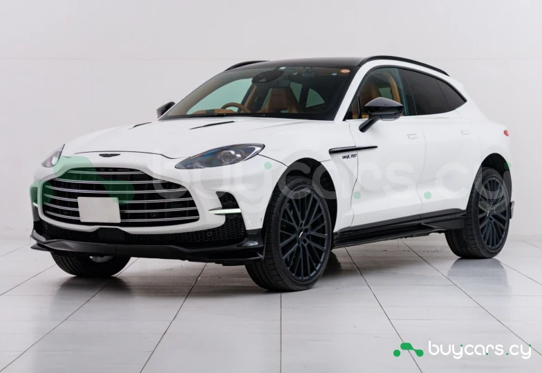 Aston Martin DBX Белый