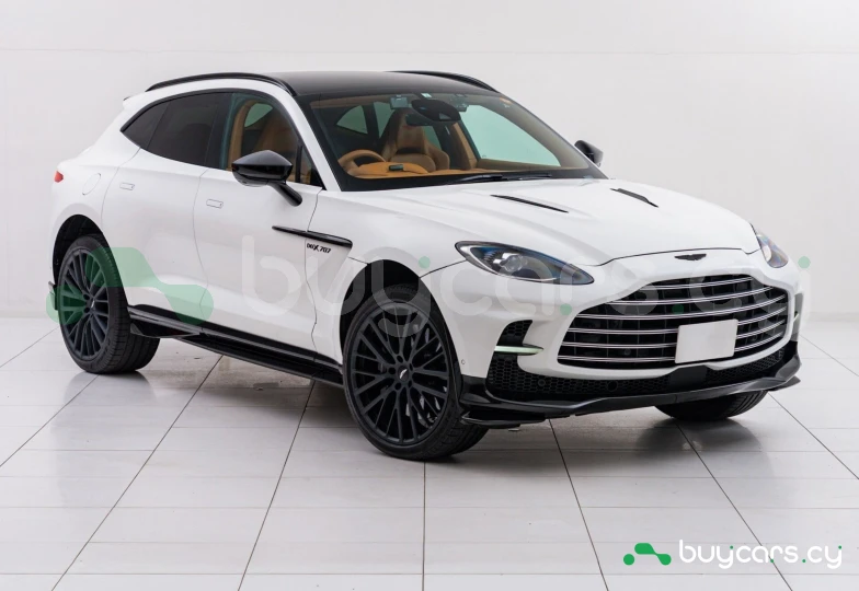 Aston Martin DBX Белый