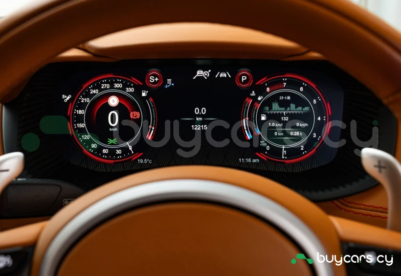 Aston Martin DBX Белый