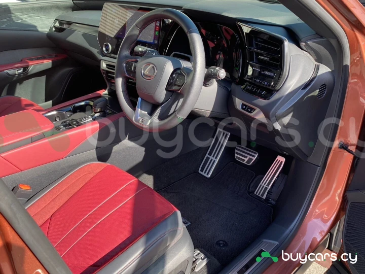Lexus RX Красный
