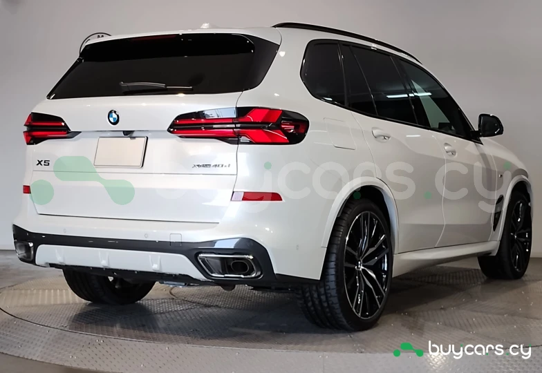 BMW X5 White