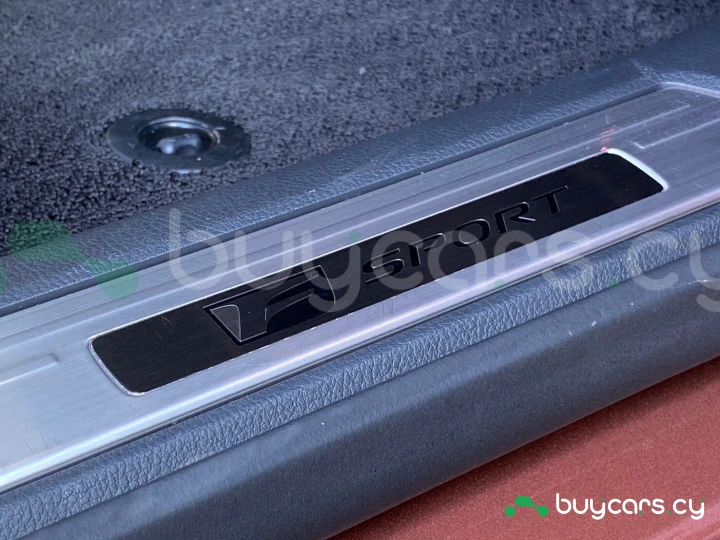 Lexus RX Красный