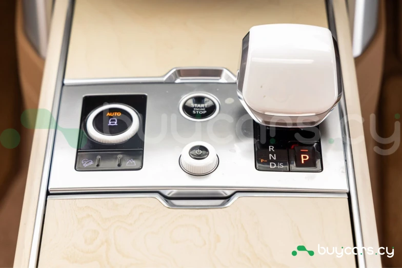 Land Rover Range Rover Белый