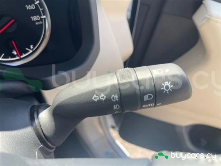 Toyota Land Cruiser Белый