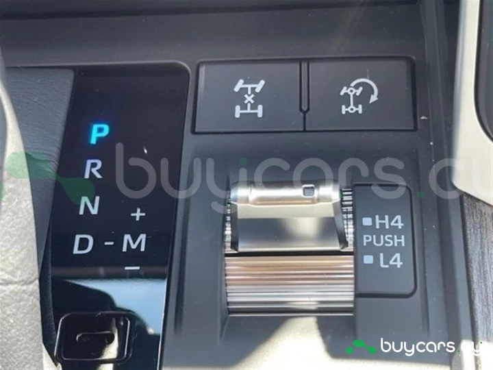 Toyota Land Cruiser Белый